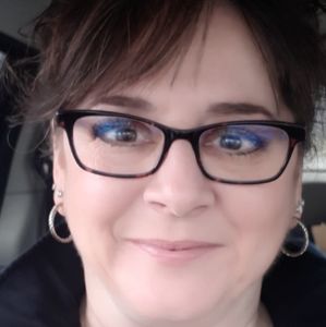 Meet your Posher, Lori